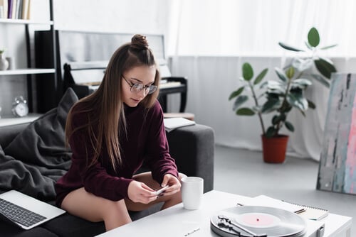 ordering weed online from online dispensary Canada