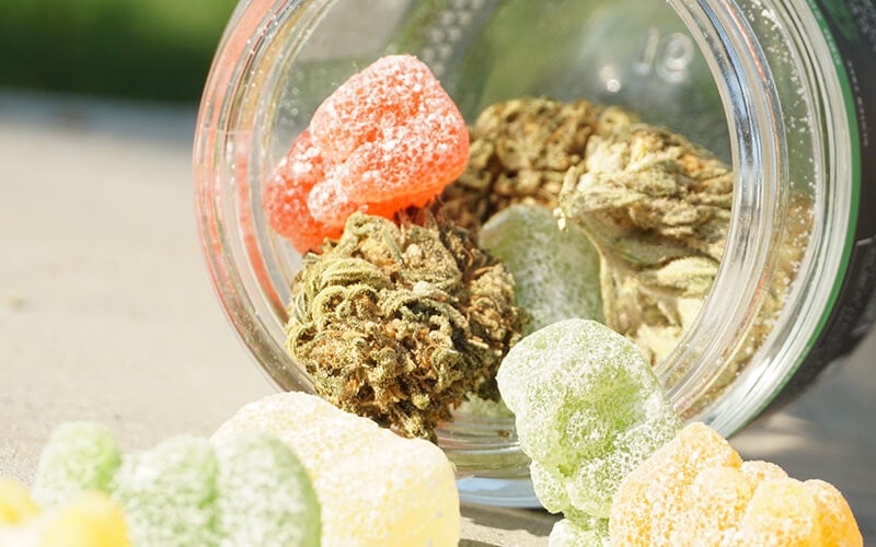 Eating edibles before sleep
